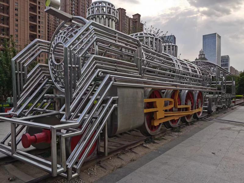 不锈钢雕塑火车
